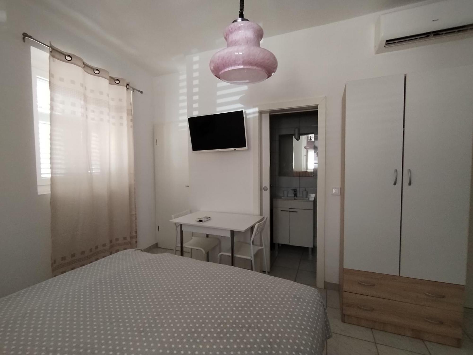 Studio Apartments Ana & Mia 비스 외부 사진
